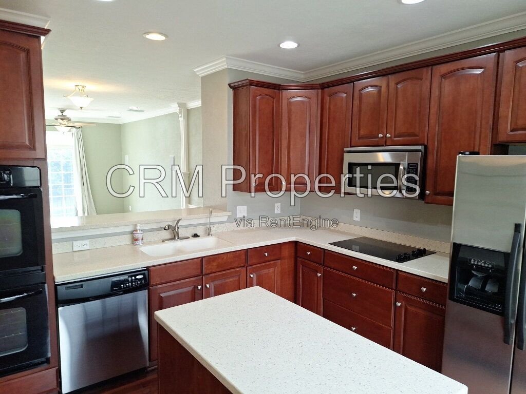 8250 ETHAN DR. FISHERS property image