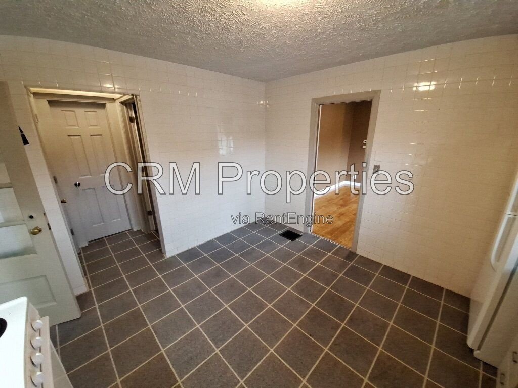 105 S FOREST DR. KOKOMO property image