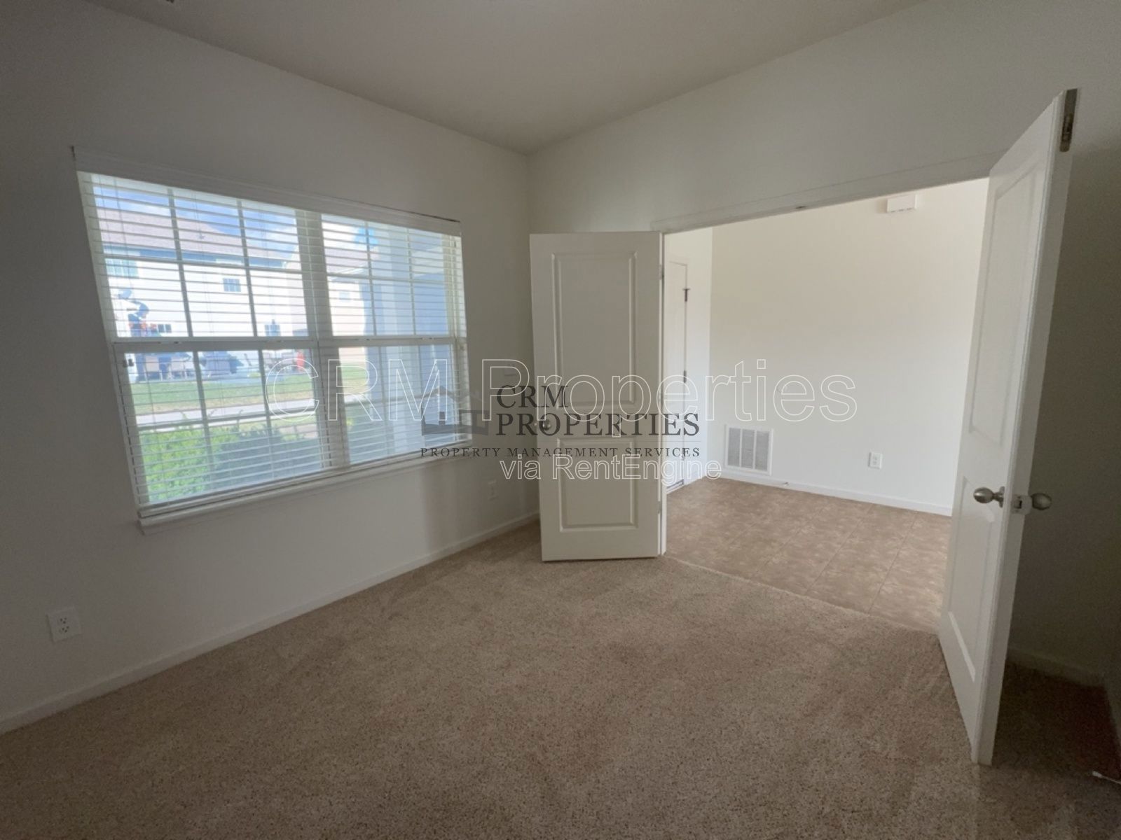 5860 CROWLEY PARKWAY, WHITESTOWN property image