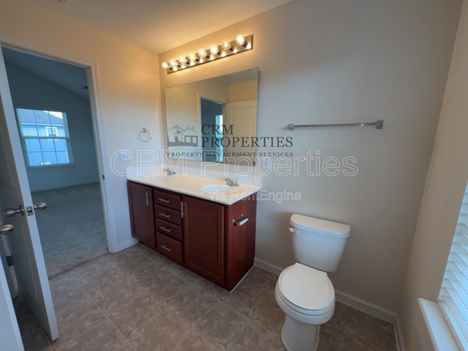 5860 CROWLEY PARKWAY, WHITESTOWN property image