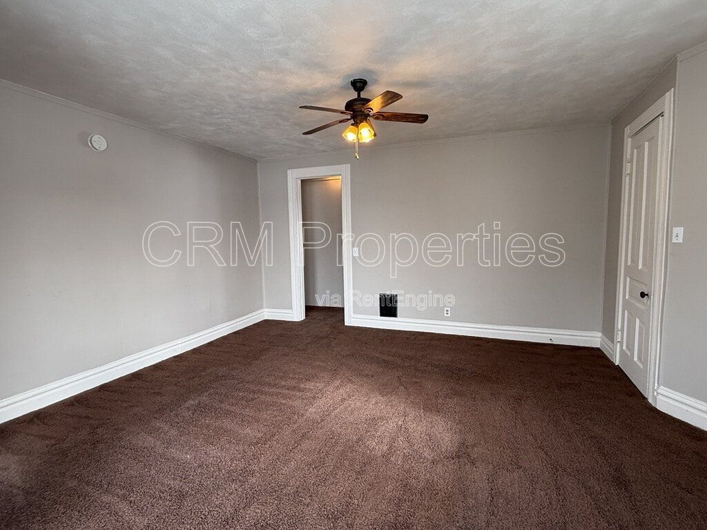 517 W JEFFERSON ST, UPPER UNIT. KOKOMO property image