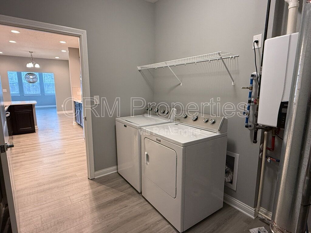 6336 FILLY CIR. INDIANAPOLIS property image