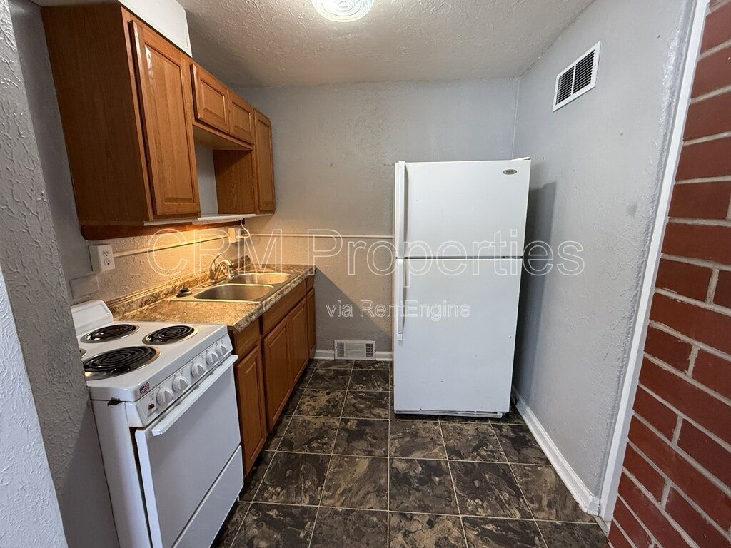 2101 N WHEELING AVE. APT 4, MUNCIE property image
