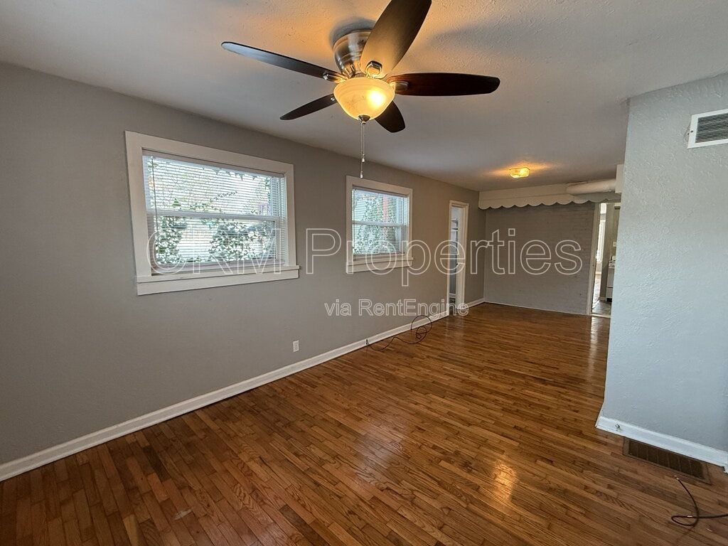 2101 N WHEELING AVE. APT 4, MUNCIE property image