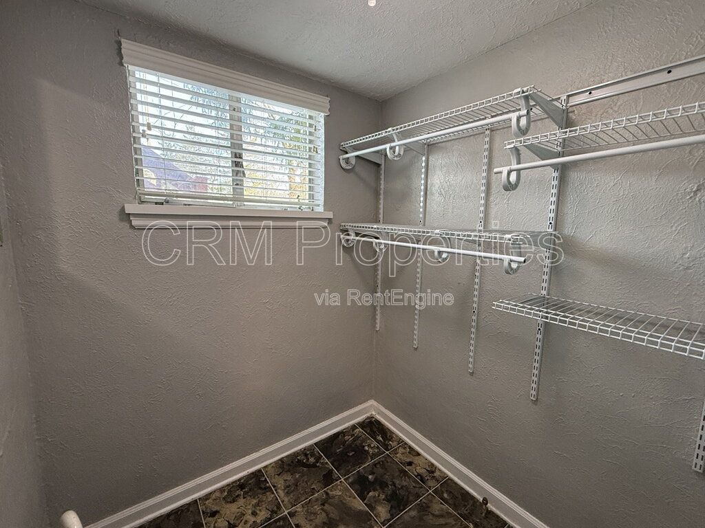 2101 N WHEELING AVE. APT 4, MUNCIE property image