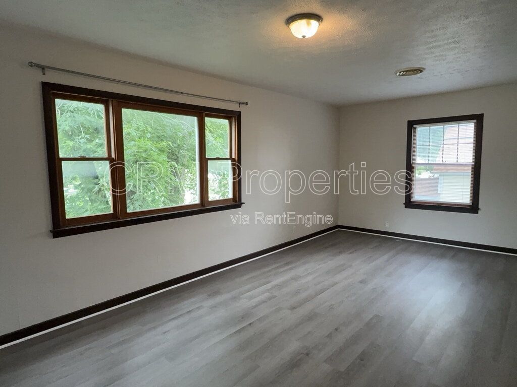 112 N GREEN ST. GREENTOWN property image