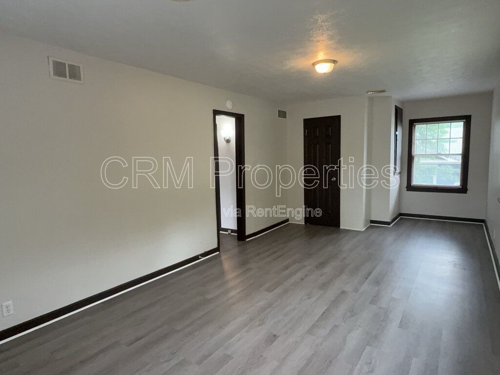 112 N GREEN ST. GREENTOWN property image
