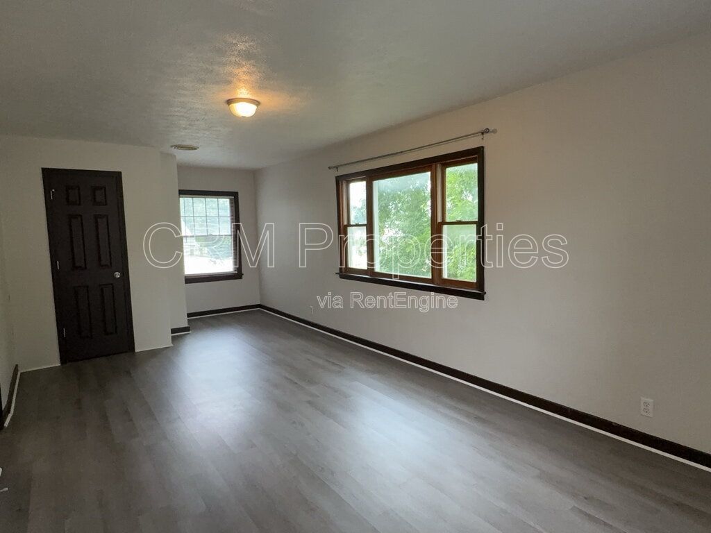112 N GREEN ST. GREENTOWN property image