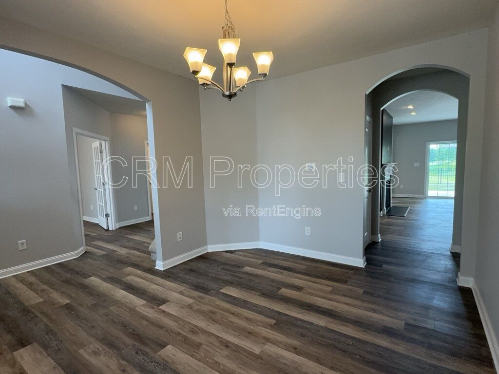 6311 BURGIN DR. WHITESTOWN property image
