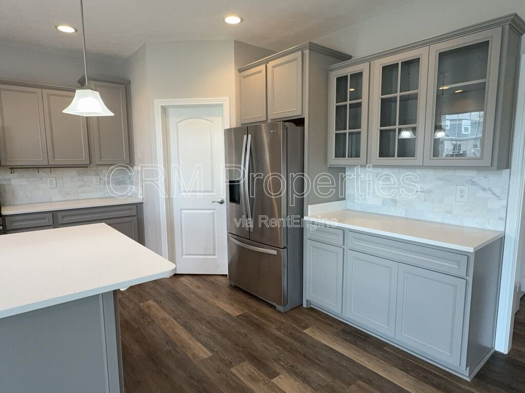 6311 BURGIN DR. WHITESTOWN property image