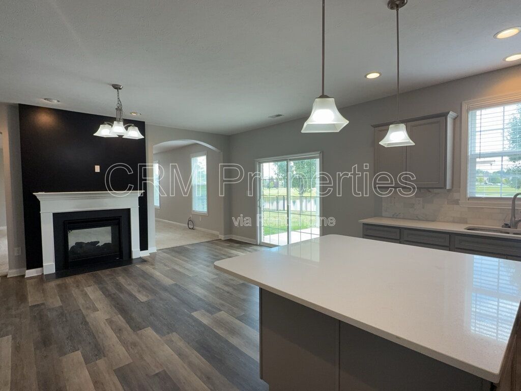 6311 BURGIN DR. WHITESTOWN property image