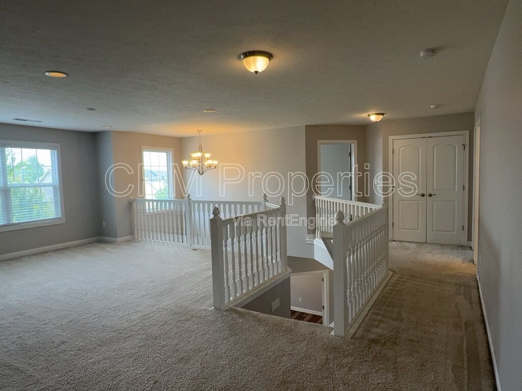 6311 BURGIN DR. WHITESTOWN property image
