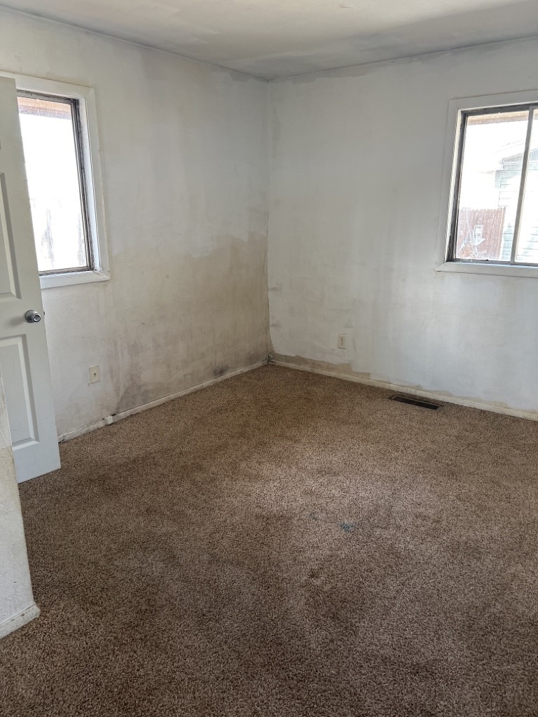 507 W Park Ave Before 3