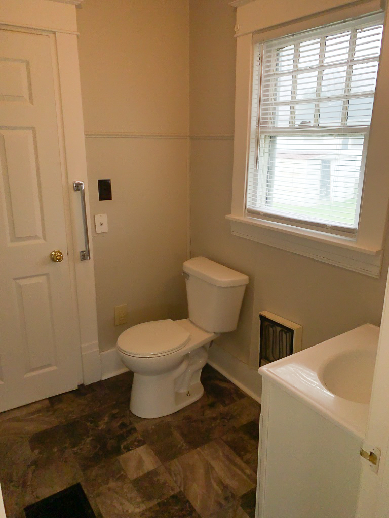 1100 E Waltnut Before 23