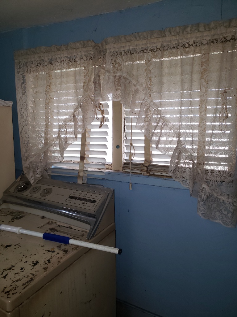 1100 E Waltnut Before 15