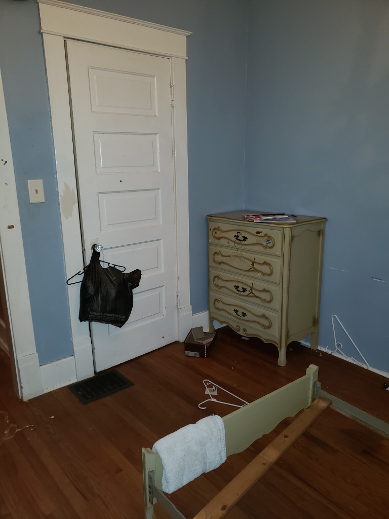 1100 E Waltnut Before 26